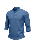 Chemise Maison Bryzen bleu à col mandarin, coupe ajustée en coton doux avec boutons effet corne.
